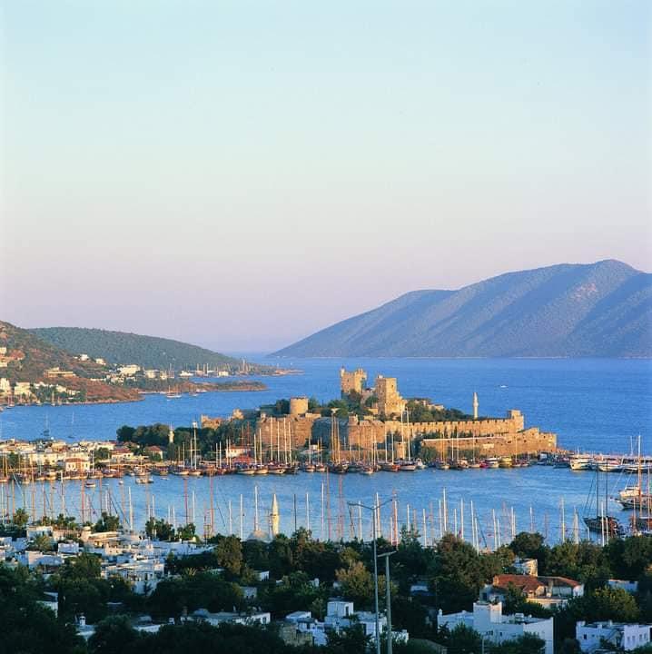 Zamek w Bodrum Muzeum Archeologii Podwodnej, wiatraki w Bodrum i ruiny Euromos